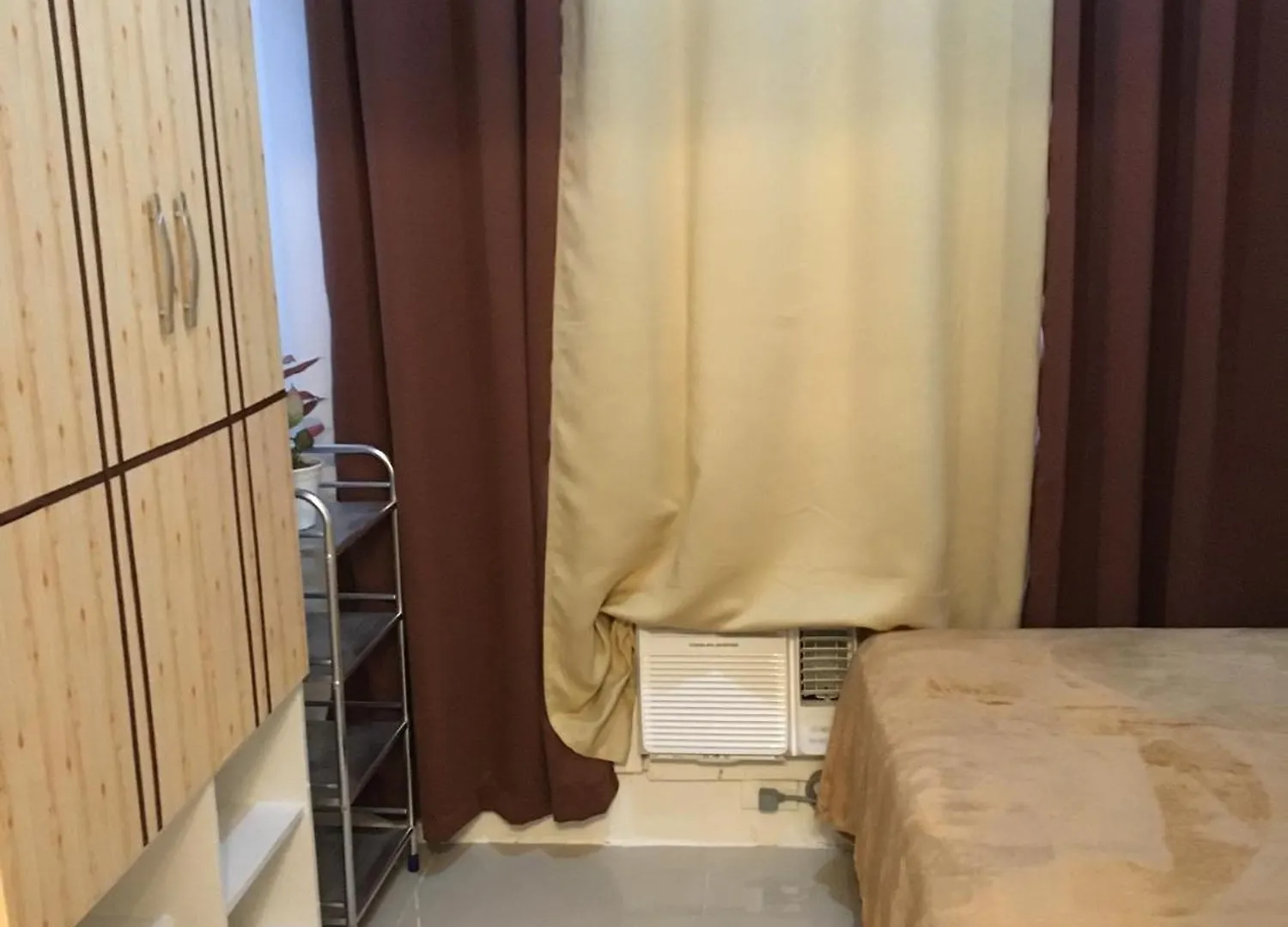 La Shirly Staycation Pasay
